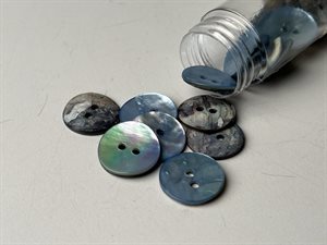Farvet perlemor knap - magic blue, 15 mm